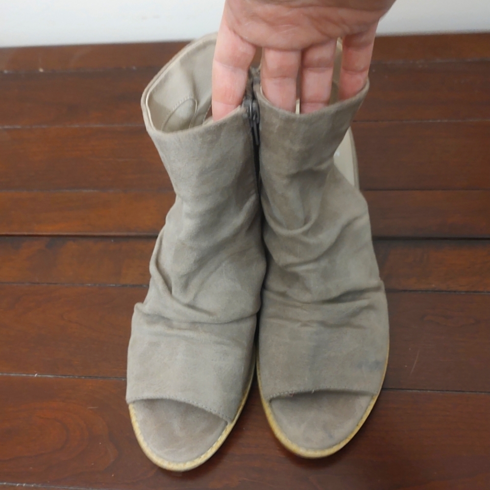 White Mountain, peep toe bootie/sandals